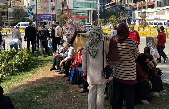 AFAD: 'Elazığ'da kısmi hasar gören bir binadaki 4 kişi sağ olarak kurtarılmıştır'