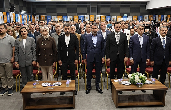 AK Parti'de bayram birlikteliği: Teşkilat bayramlaştı