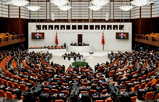 AK Parti'nin 12 maddelik çerçeve yasası bugün Meclis'e sunuluyor