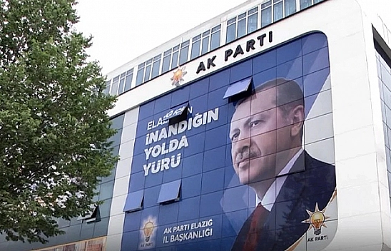 Ak Parti'nin 25. Yılı Elazığ'da mesajlarla kutlandı