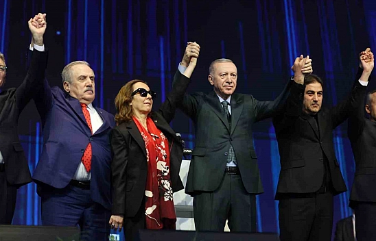 AK Parti'ye 3 milletvekili katıldı