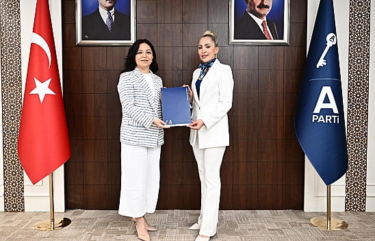 Anahtar Parti Elazığ İl Kadın Kolları Başkanlığı'na Burcu Güngör atandı