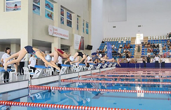 Analig yüzme heyecanı Elazığ'da!