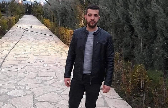 Babası Tarafından Göğsünden Bıçaklanan Genç Öldü
