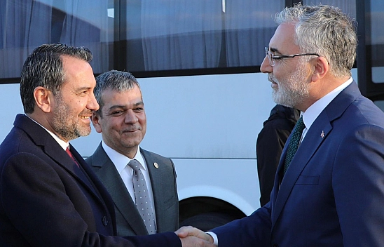 Bakan Işıkhan 'Elazığ Yine Ak Parti Diyecek  Yine Sayın Şahin Şerifoğulları'nı Seçecek'