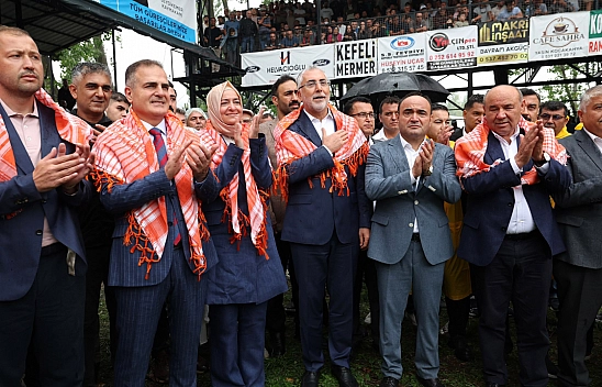 Bakan Işıkhan, Seydikemer'de yağlı güreş heyecanına ortak oldu