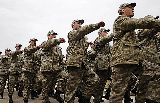 Bakan müjdeyi duyurdu! Askerlikte yeni dönem