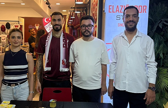 Barış Ekincier, Elazığspor Store'da taraftarlarla buluştu