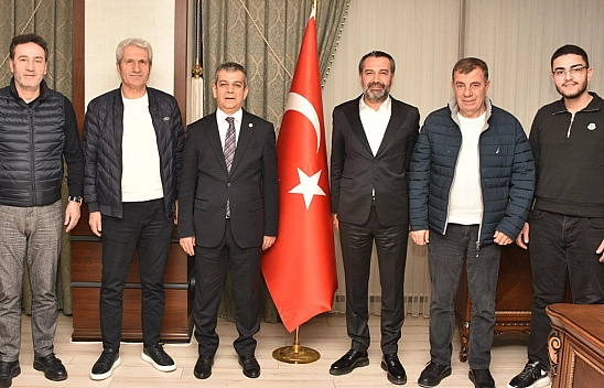 Başkan Şerifoğulları, Kapı Kapı, Hane Hane Gezip Gönüllere Girmeye Devam Ediyor