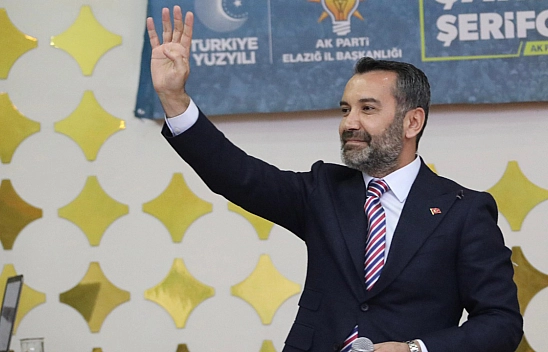 Başkan Şerifoğulları, Rüstempaşa ve Sarayatik Mahallelerinde Coşkuyla Karşılandı