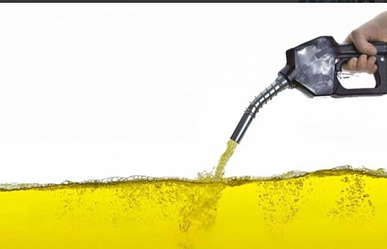 Benzine Bir İndirim Daha Geliyor! Depoları Bugün de Doldurmayın!