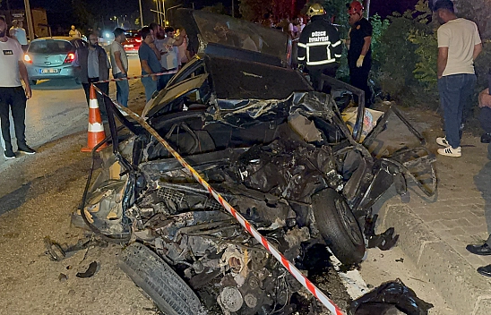 Beton Mikseri, Otomobili Biçti: 1 Ölü, 1 Yaralı