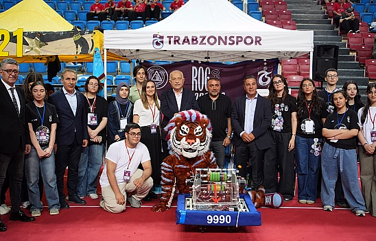 Bilim ve Teknoloji şöleninde robotlar yarıştı