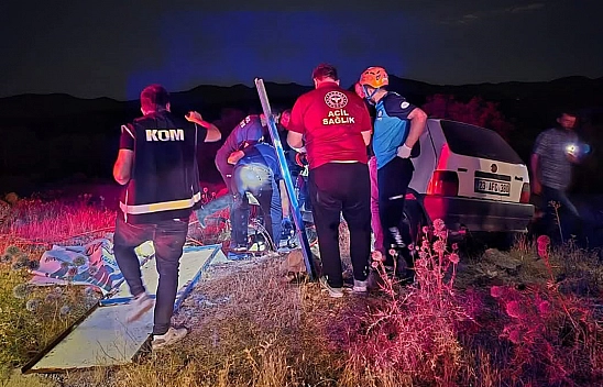 Bingöl'de şaşırtan kaza:  Otomobil Ata çarptı, 2 yaralı