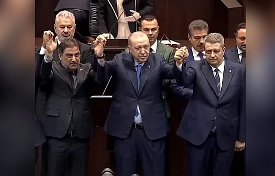 Bir Milletvekili daha Ak Parti'ye katıldı