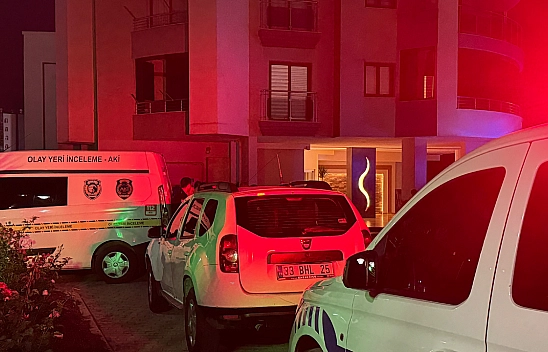 Boşanma Aşamasındaki Eşini Öldürüp İntihar Etti