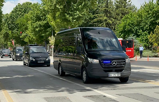 Bu Kez Olacak Gibi! Kamuda Tasarruf Paketinden Sonra Bakan Abdulkadir Uraloğlu'nun Araç Konvoyu Böyle Görüntülendi