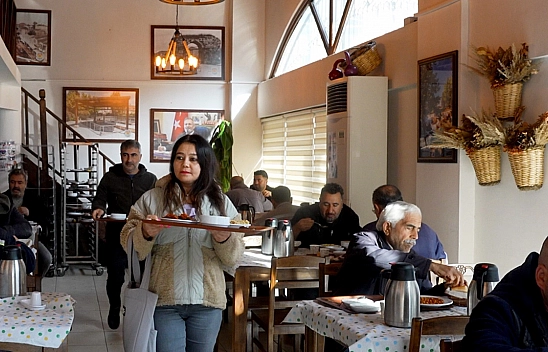 Bu Restoranda 4 Çeşit Yemek 40 Lira! Elazığ'a Örnek Olsun