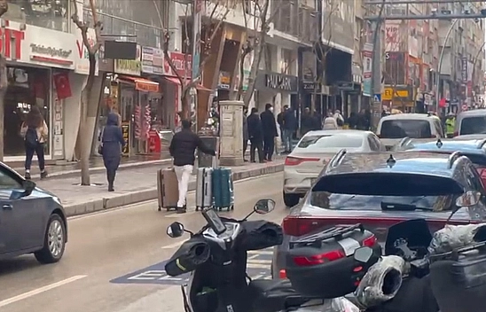 Bu vatandaş nereye gidiyor?