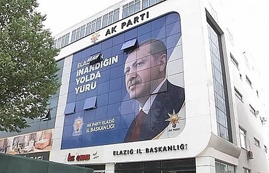 Bugün de Pas…