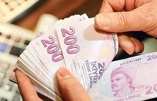 Çalışan Emeklinin İstediği Oldu! 5 Bin Lira İkramiye Hesaplara Yatacak