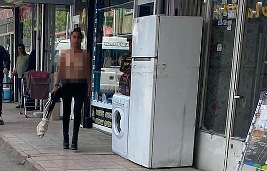 Çıplak Gezen Kadın Elazığ'da Tedavi Edilecek!