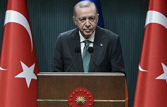 Cumhurbaşkanı Erdoğan: Kadınlar çocuk yetiştirirken yalnız bırakılıyor