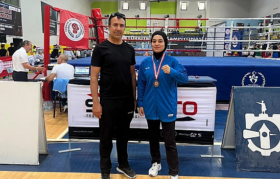 Depremzede Boksör Türkiye Üçüncüsü Oldu