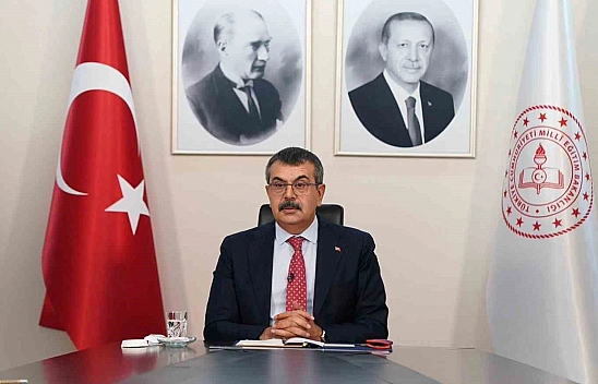 Devamsızlıktan Sınıfta Kalıp Af Bekleyen Öğrenciler! Bakan Tekin Son Noktayı Koydu!