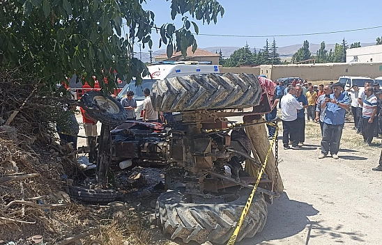 Devrilen Traktörün Sürücüsü Kurtarılamadı