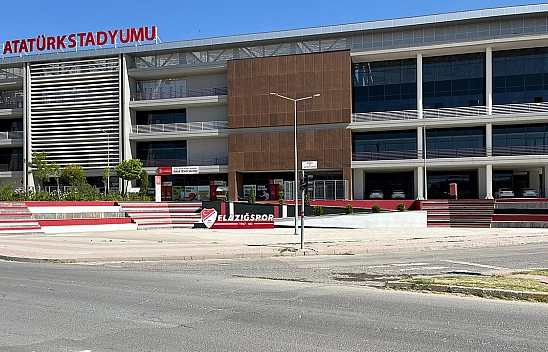 Elazığ Atatürk Stadyumu renkleniyor