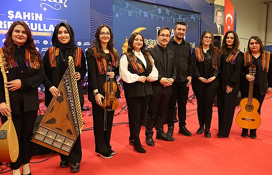 Elazığ Belediyesi kadın Kürsübaşı ekibi sahne aldı