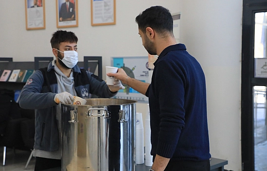 Elazığ Belediyesi'nden Öğrencilere Sıcak Çorba İkramı