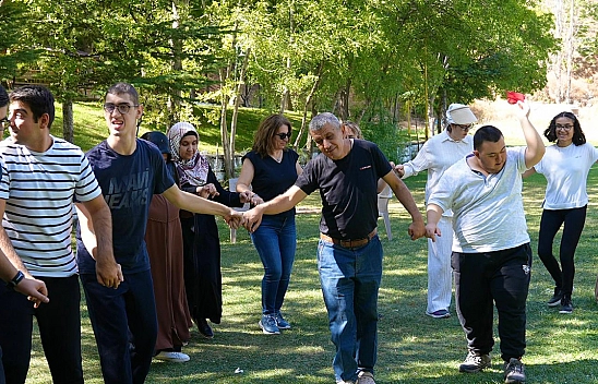 Elazığ Belediyesi'nden özel gereksinimli bireylere 'Yaza Veda' etkinliği