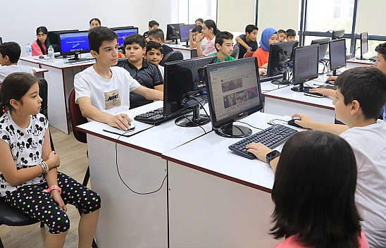 Elazığ Belediyesi'nin düzenlediği yaz kursları başladı