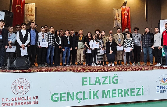 Elazığ Belediyesi sanat akademisi il birincisi oldu