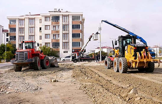 Elazığ Belediyesi, Sürsürü Mahallesi'nde yeni kavşak yapım çalışması gerçekleştiriyor