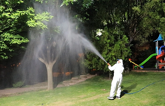 Elazığ Belediyesi veteriner ekipleri ilaçlama çalışmalarını sürdürüyor