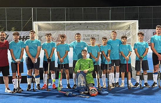 Elazığ çim hokeyinde iddialı