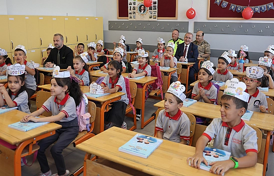 Elazığ'da 105 bin öğrenci için ders zili çaldı
