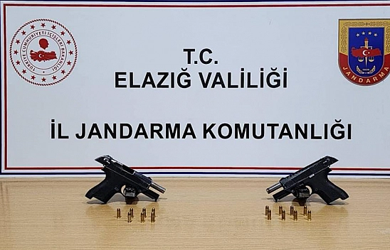 Elazığ'da 2 Adet Ruhsatsız Tabanca Ele Geçirildi