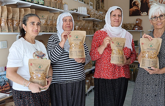 Elazığ'da 22 kadının el emeği dünyaya açıldı