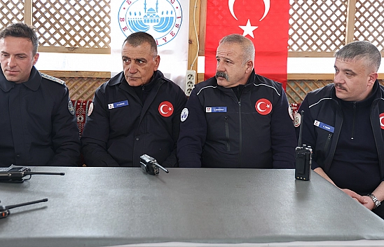 Elazığ'da 32 yılın ardından son telsiz anonsunu yaparak emekli oldu