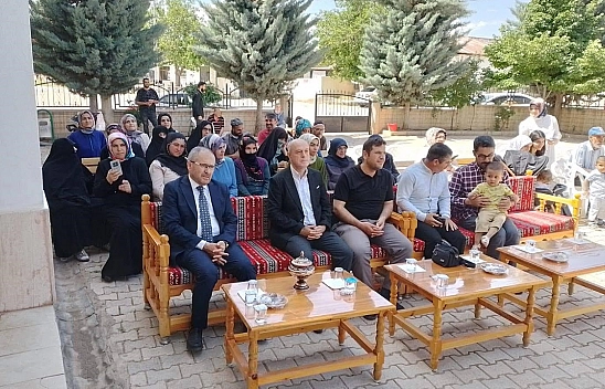 Elazığ'da 4 -6 yaş Kur'an kursunda mezuniyet heyecanı