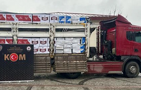 Elazığ'da 6,5 Milyon Bandrolsüz Makaron ve 438 Kilo Tütün Ele Geçirildi