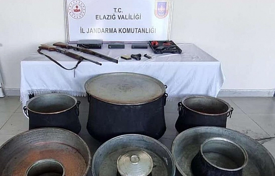 Elazığ'da 7 eve giren hırsız, çaldığı eşyalarla birlikte yakalandı