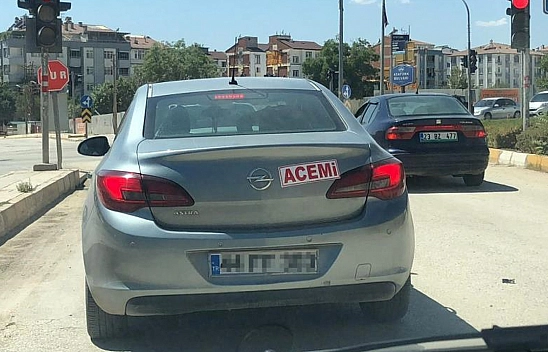 Elazığ'da acemi şoför gülümsetti