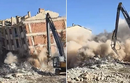 Elazığ'da ağır hasarlı bina tek dokunuşla yıkıldı