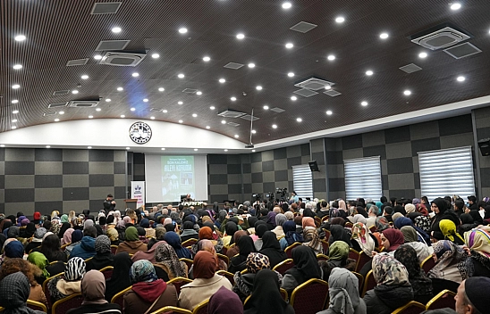 Elazığ'da 'aile' temalı konferansa yoğun ilgi