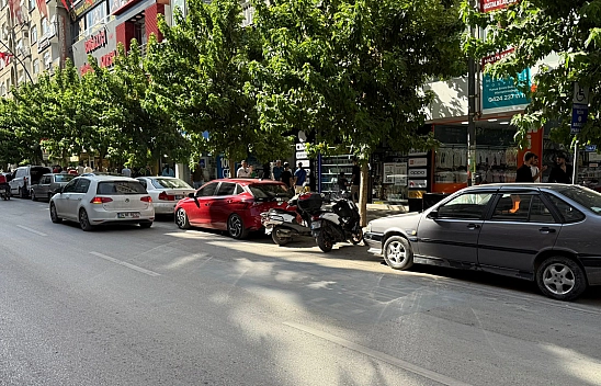 Elazığ'da ana caddelerde park sorunu çileye dönüştü